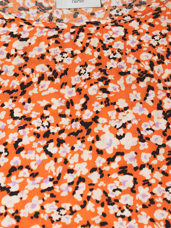 SONNA - Orange viskose bluse med blomster print fra Kaffe Curve