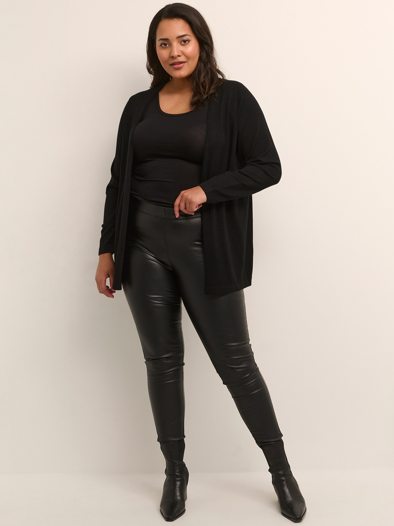 FARSIA  - Cardigan fra Kaffe Curve