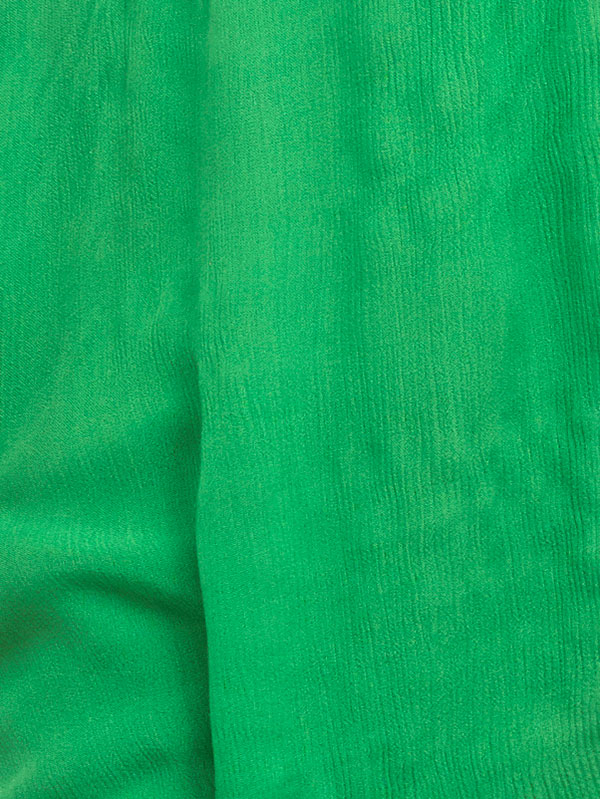 AMI - Grøn tunika i crépet viskose fra Kaffe Curve