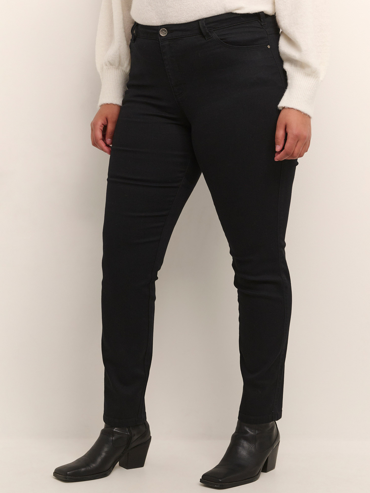 WILLA  - Jeans fra Kaffe Curve