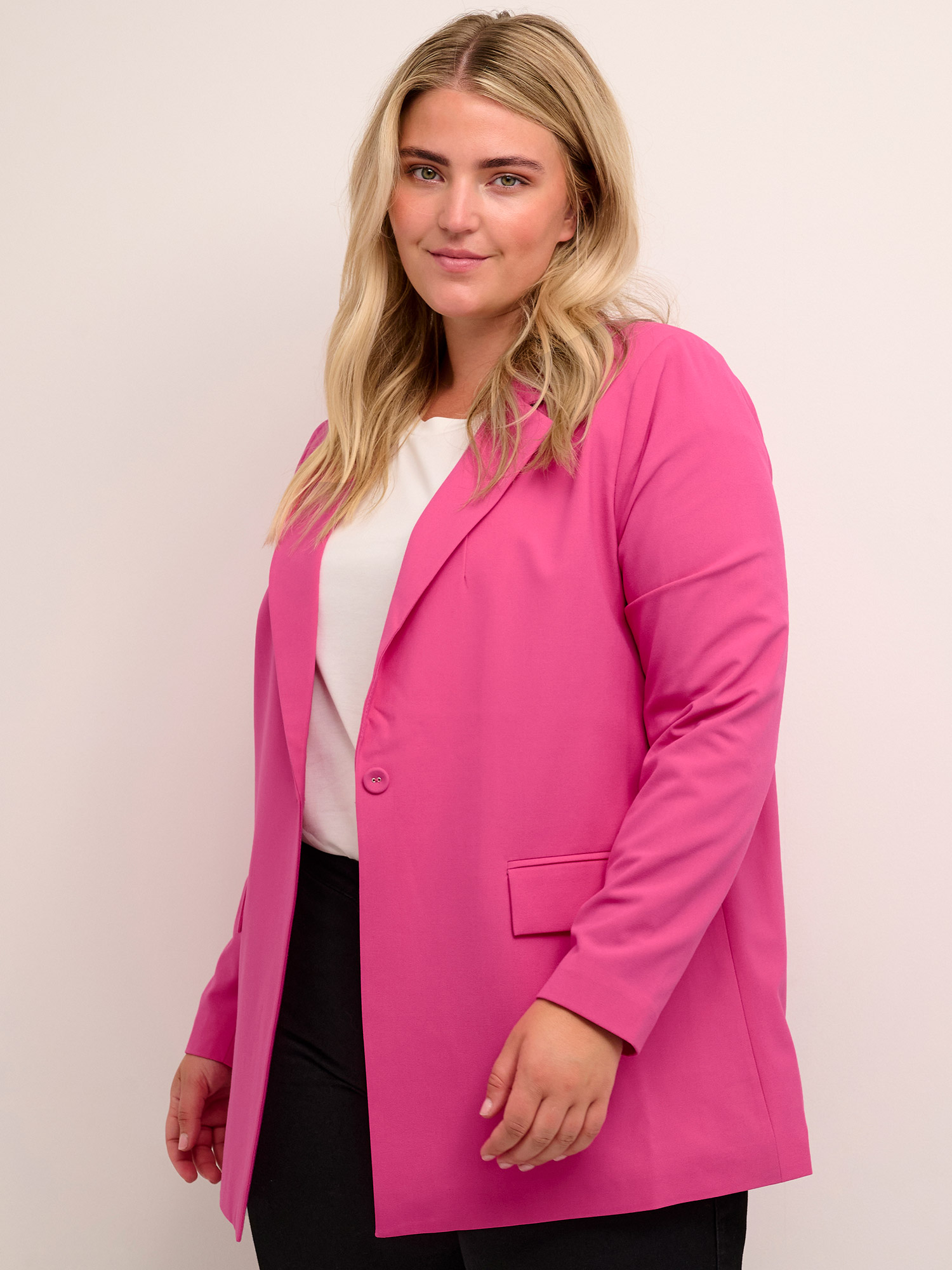 KC COLETTA - Smart pink blazer fra Kaffe Curve