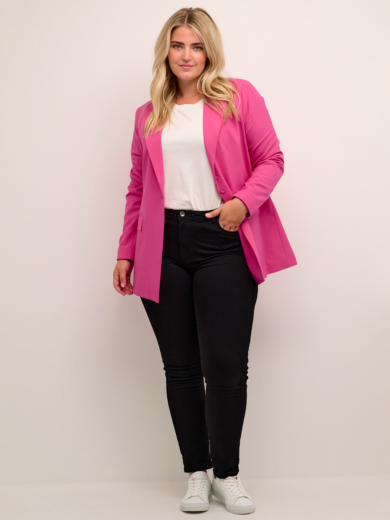 KC COLETTA - Smart pink blazer fra Kaffe Curve