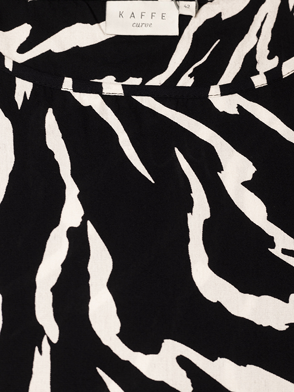 SONNA  - Bluse fra Kaffe Curve