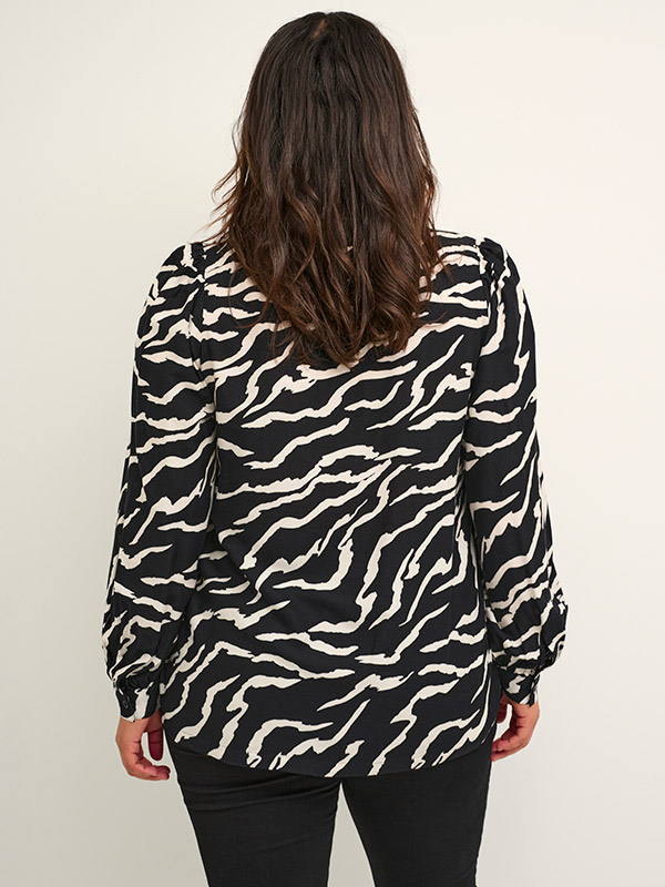 Bluse fra Kaffe Curve