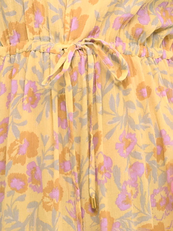 ISMA - Lang gul kjole i crépet viskose fra Kaffe Curve