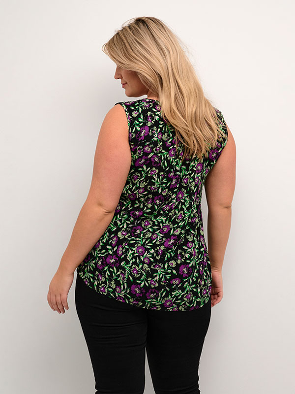 ISMA - Sort viskose top med blomsterprint fra Kaffe Curve