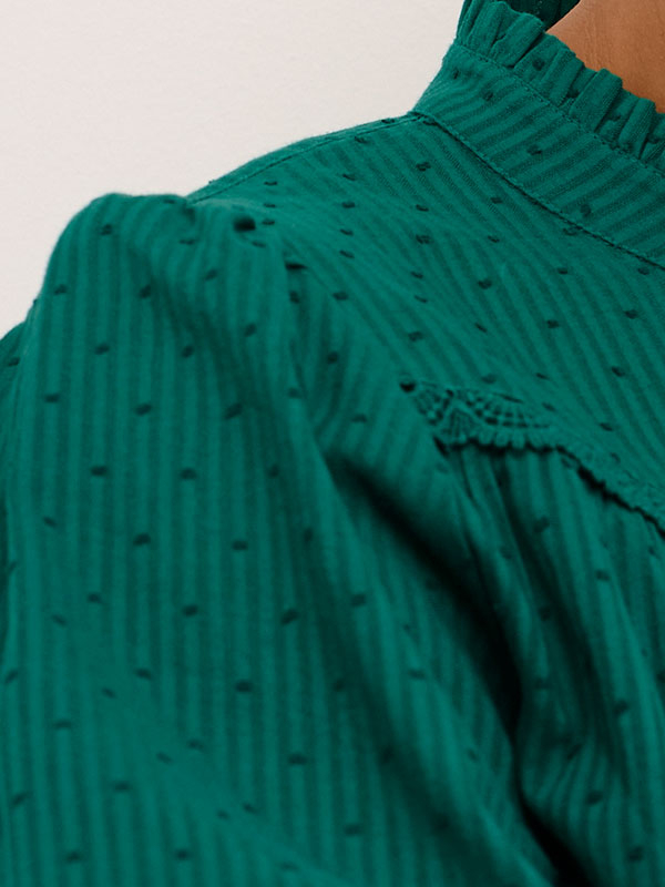 SILLA - Grøn bomulds skjorte med fine detaljer fra Kaffe Curve