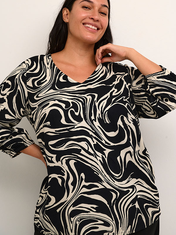 Bluse fra Kaffe Curve