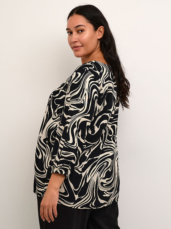 Bluse fra Kaffe Curve