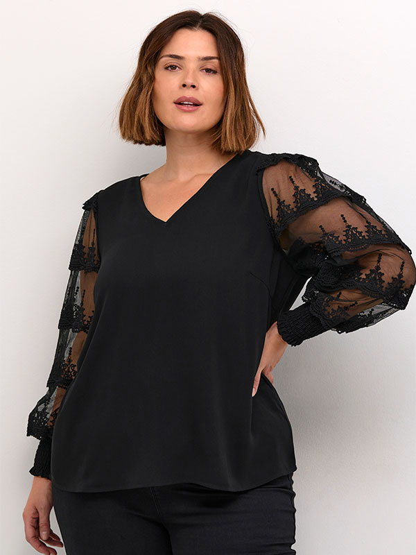 KCELLIS - Bluse fra Kaffe Curve