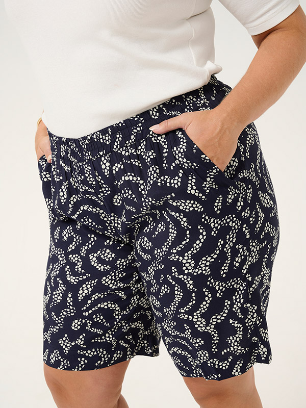 KCBEATE - Shorts fra Kaffe Curve