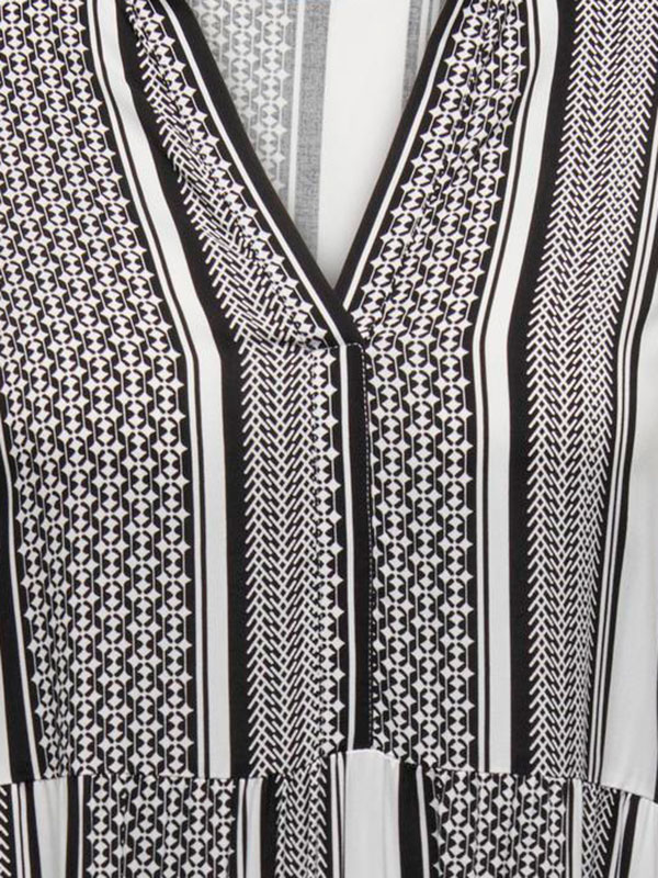 MARRAKESH  - Lang viskose kjole i hvid og sort mønster fra Only Carmakoma