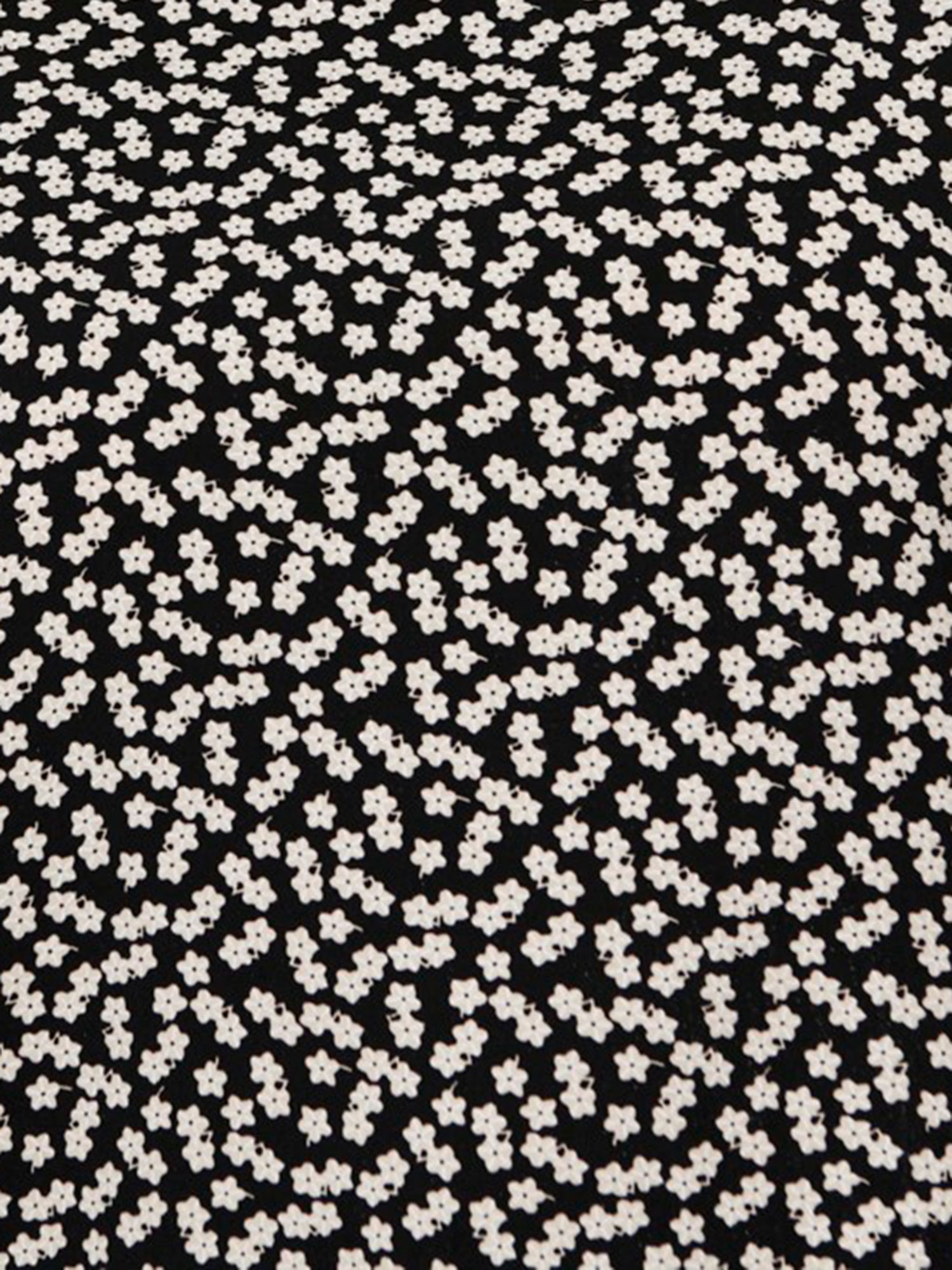 Sort viskose bluse med blomsterprint  fra Only Carmakoma