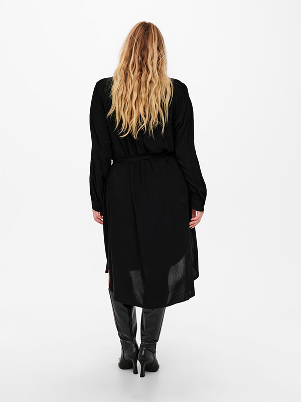 DENIZIA - Lang sort skjorte kjole  fra Only Carmakoma