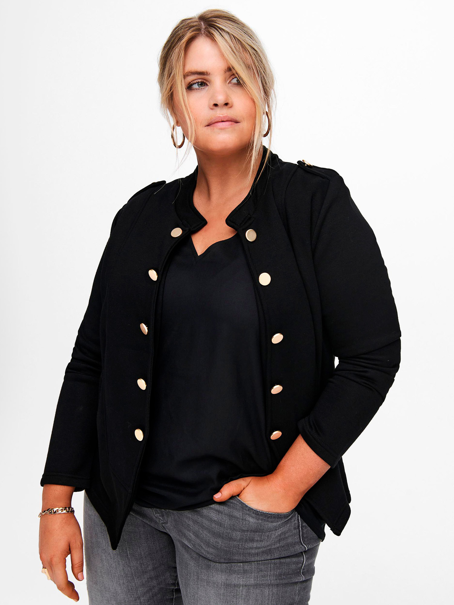 CARNETTE - Blazer fra Only Carmakoma