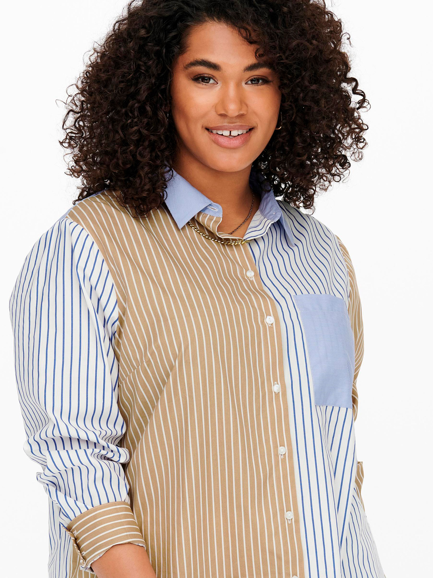 Carlami - Smart bomulds skjorte med striber fra Only Carmakoma