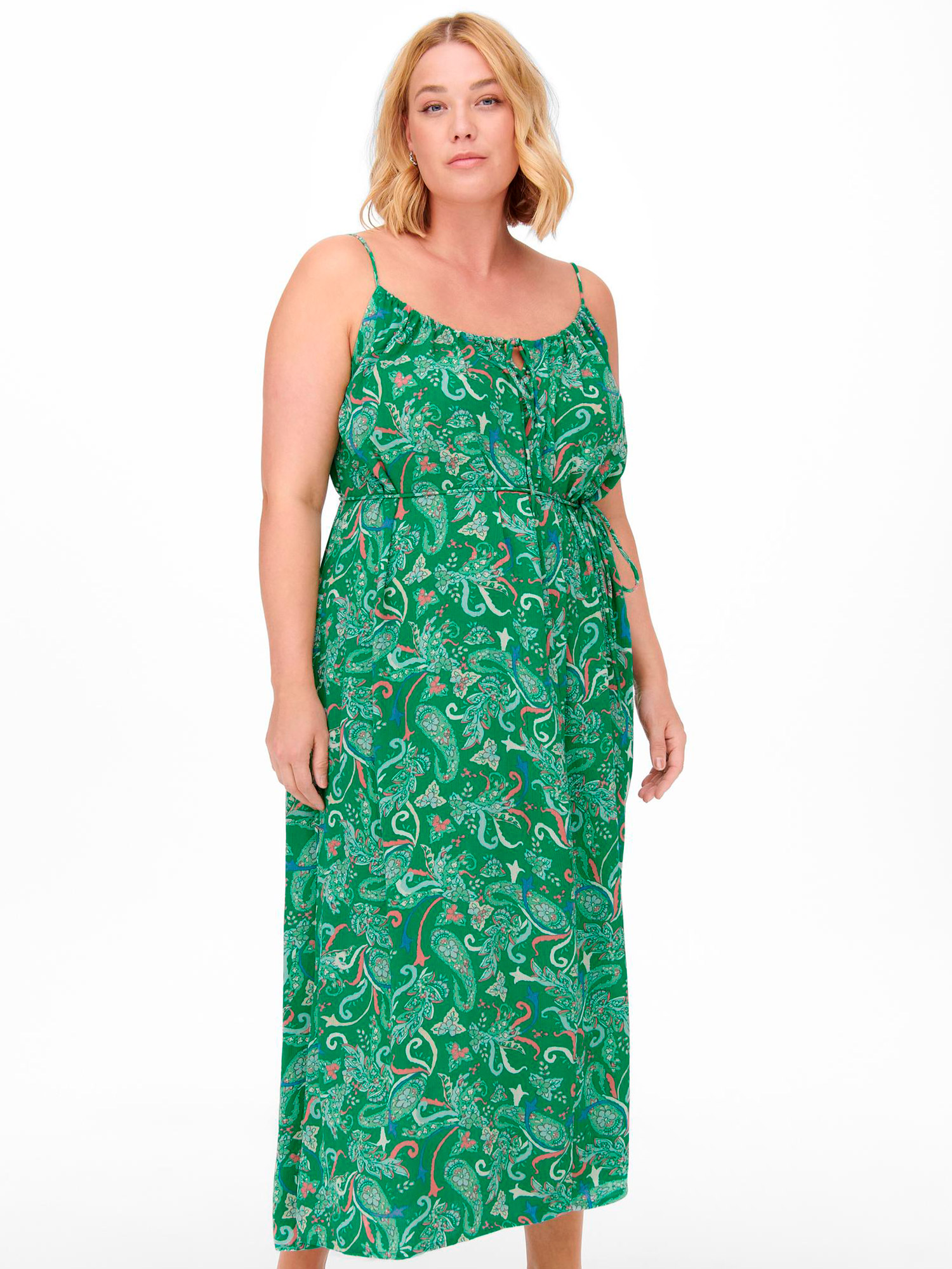 Carstellon - Grøn strop kjole i lækker viskose med flot print fra Only Carmakoma