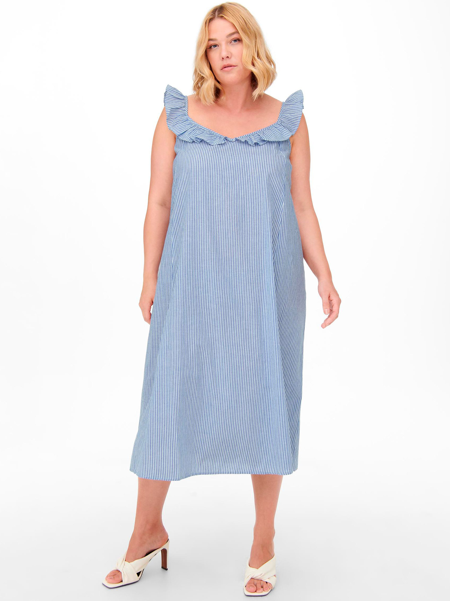 Carally - Sød hvid og blå stribet bomulds kjole med flæse stropper fra Only Carmakoma