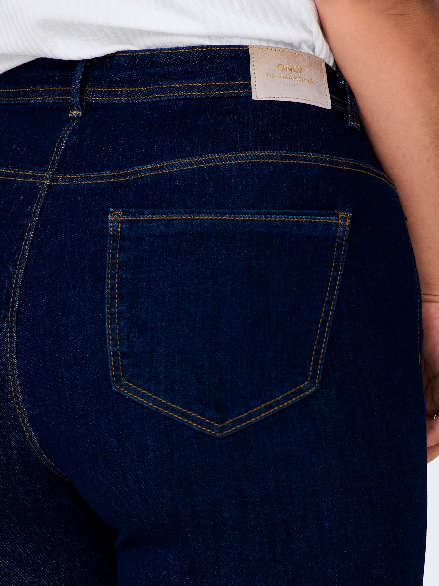 Car SALLY - Mørkeblå højtaljet strækbar jeans fra Only Carmakoma
