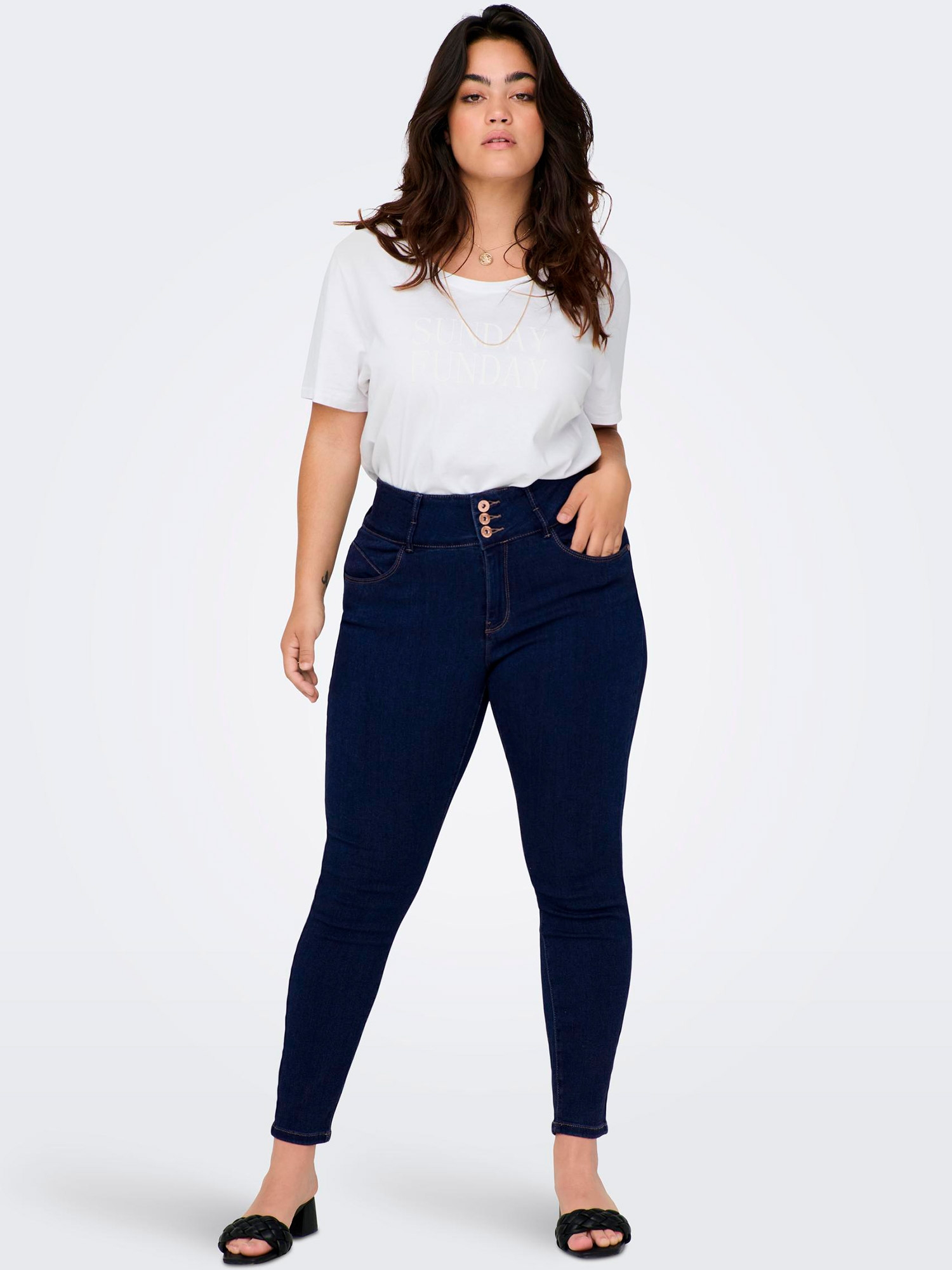 Car ANNA - Mørkeblå supre stretch jeans med 3 knapper og smalle ben fra Only Carmakoma