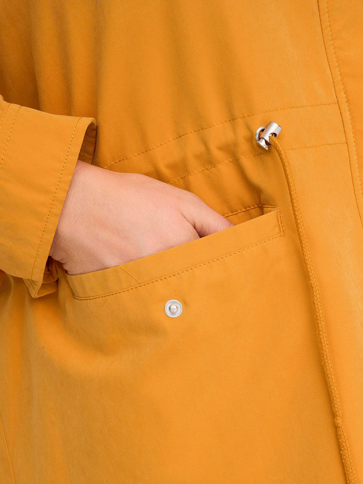 NEWSTARLINE - Orange-gul overgangs jakke fra Only Carmakoma