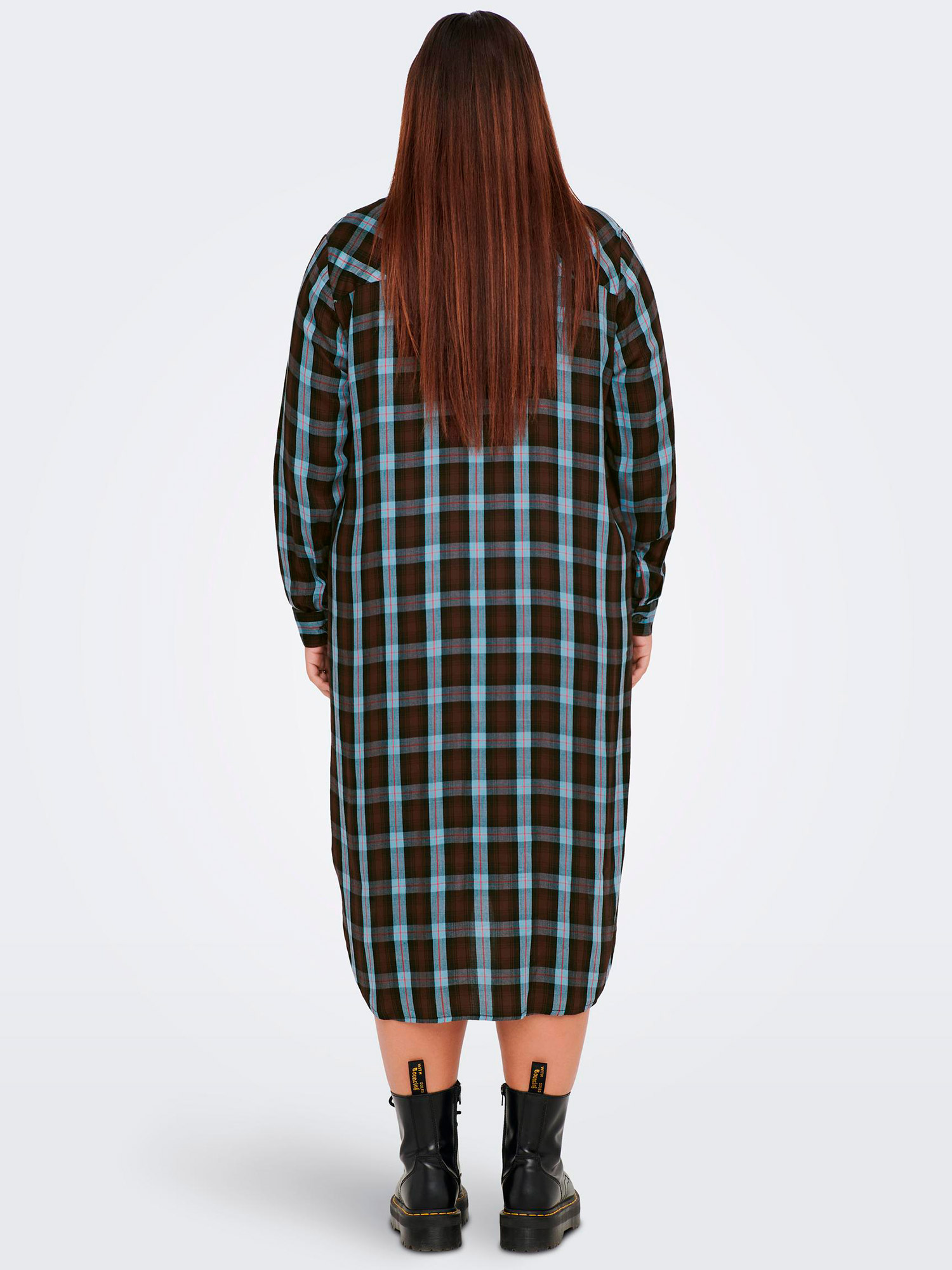 MILENA - Brun viskose skjorte kjole med tern fra Only Carmakoma