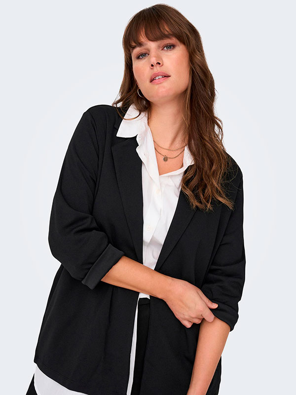 SANIA - Sort strækbar blazer fra Only Carmakoma