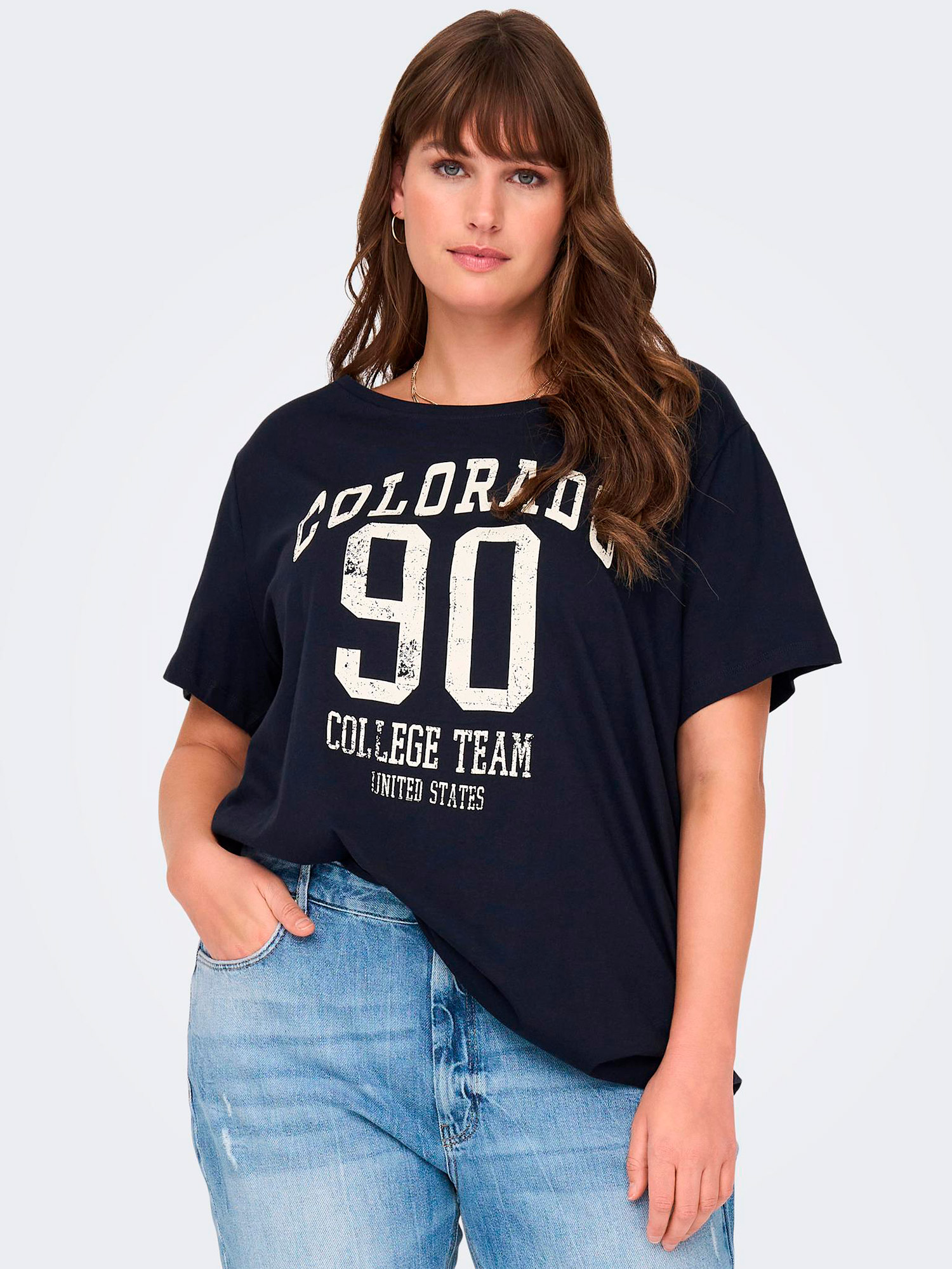 MOLLIE - Mørkeblå bomulds t-shirt med hvid tryk fra Only Carmakoma