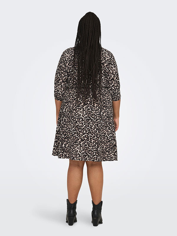 LUXMIE - Leopardprint slå om kjole fra Only Carmakoma