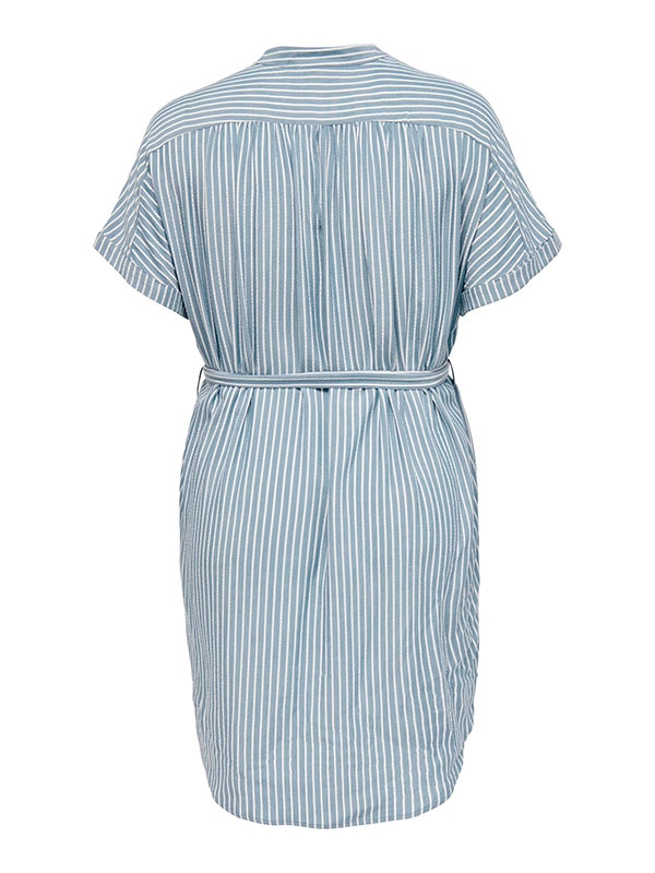 NEW BLUE - Blå skjorte kjole med fine hvide striber fra Only Carmakoma