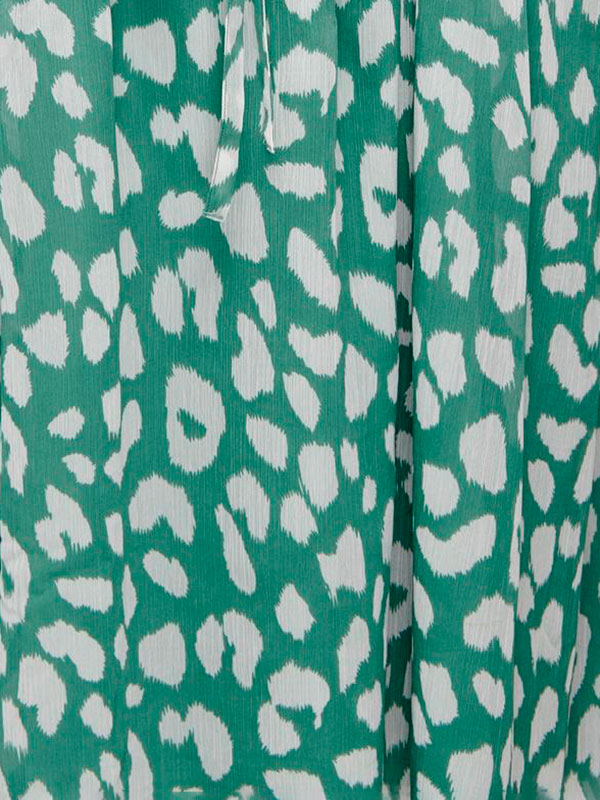 VICTORA - Grøn kjole med leopardprint i to lag fra Only Carmakoma