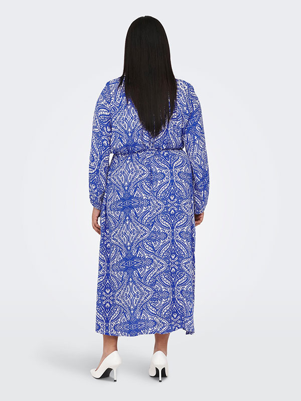 SONYA - Let kjole i blåt og hvidt mønster fra Only Carmakoma