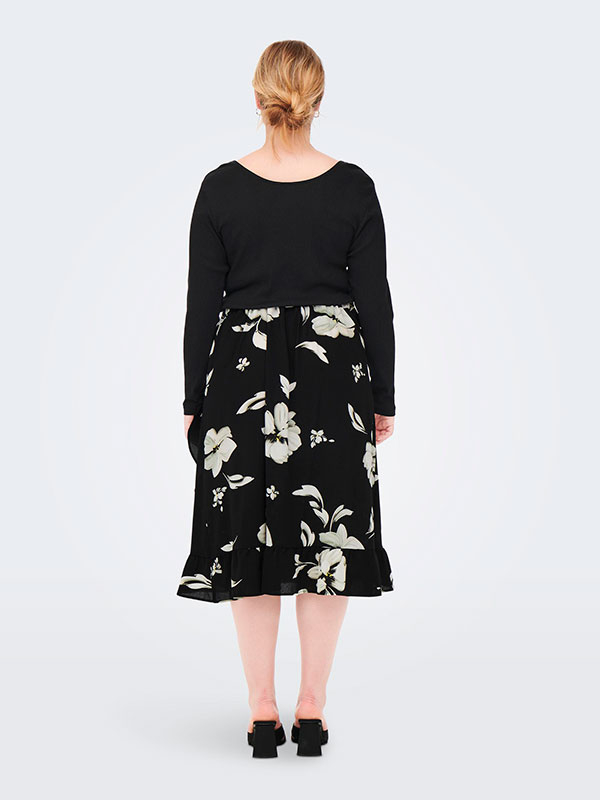 LUX - Nederdel med slå-om effekt i sort med blomster fra Only Carmakoma