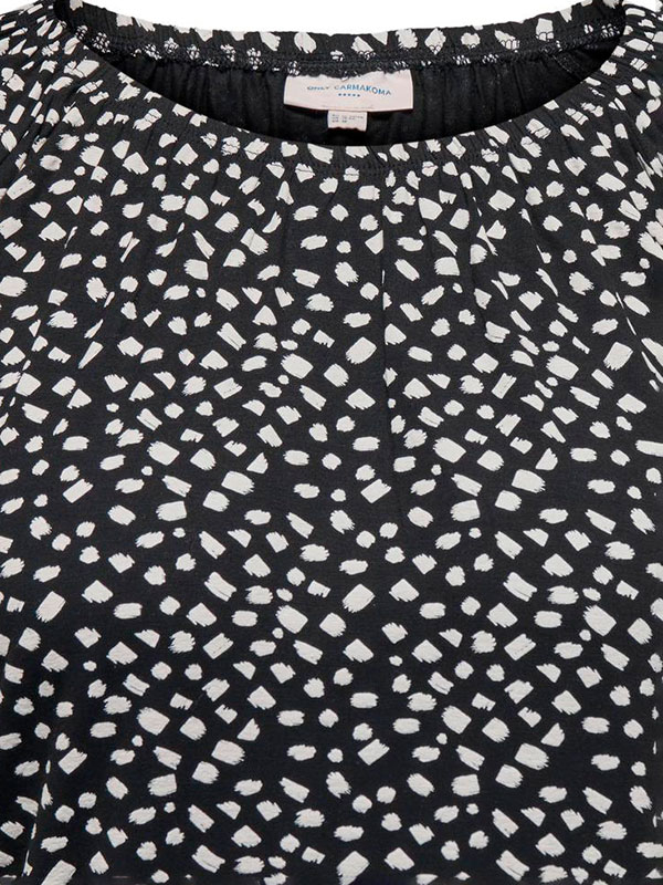 VIOLETTI - Sort bluse med 3/4 ærmer og hvidt print fra Only Carmakoma