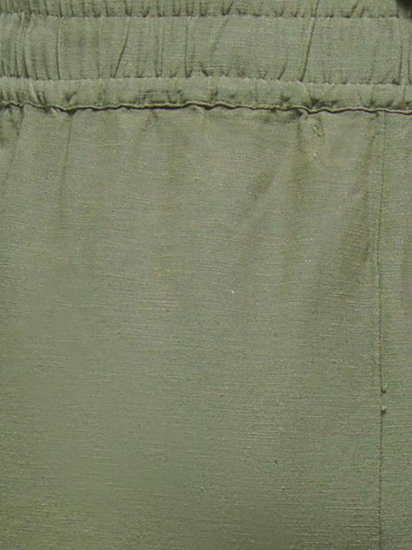 BILLIE - Army grønne 3/4 bukser med brede ben fra Only Carmakoma