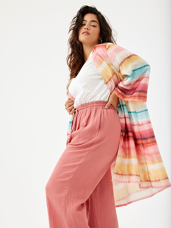 VILLA - Hvid jersey bluse med broderi fra Only Carmakoma