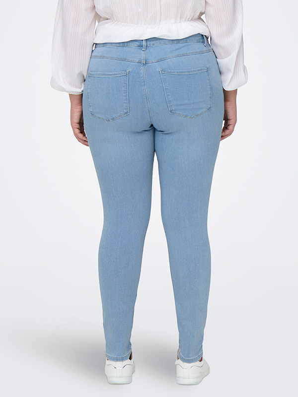 CARTHUNDER - Jeans fra Only Carmakoma