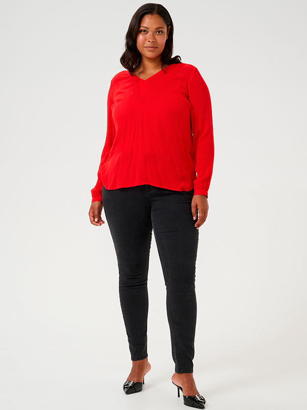 AMI  - Bluse fra Kaffe Curve