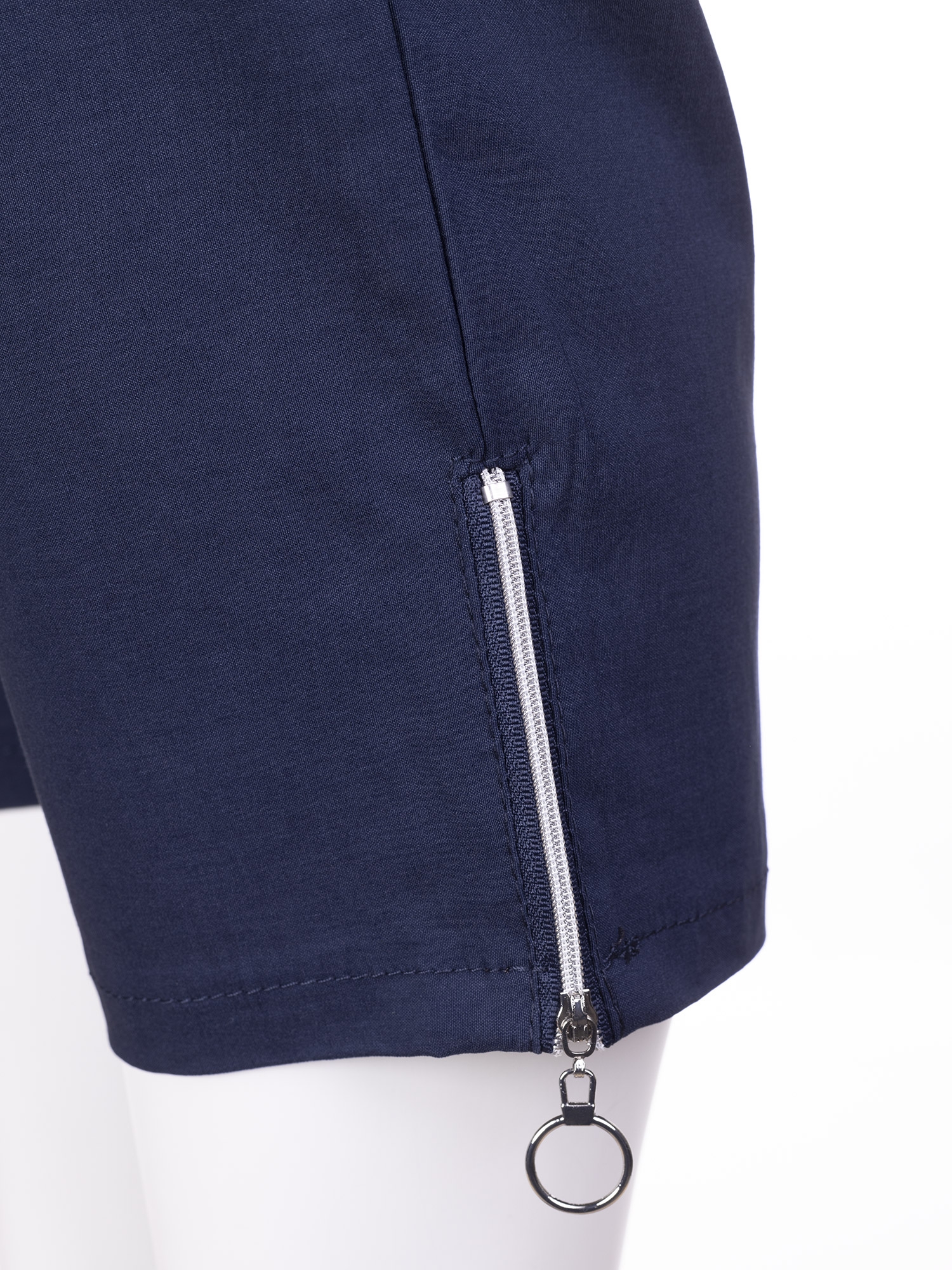 JAZZY - Mørkeblå capri bukser med lynlås detalje fra Zhenzi
