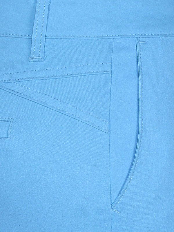 STEP - Blå shorts med stræk fra Zhenzi