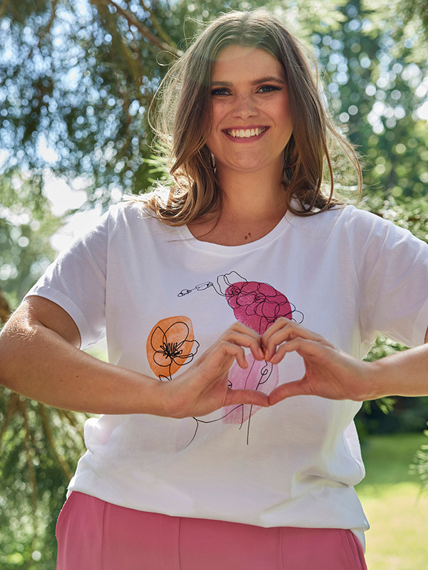 ANNABEL - Hvid bomulds t-shirt med smart tryk fra Zhenzi