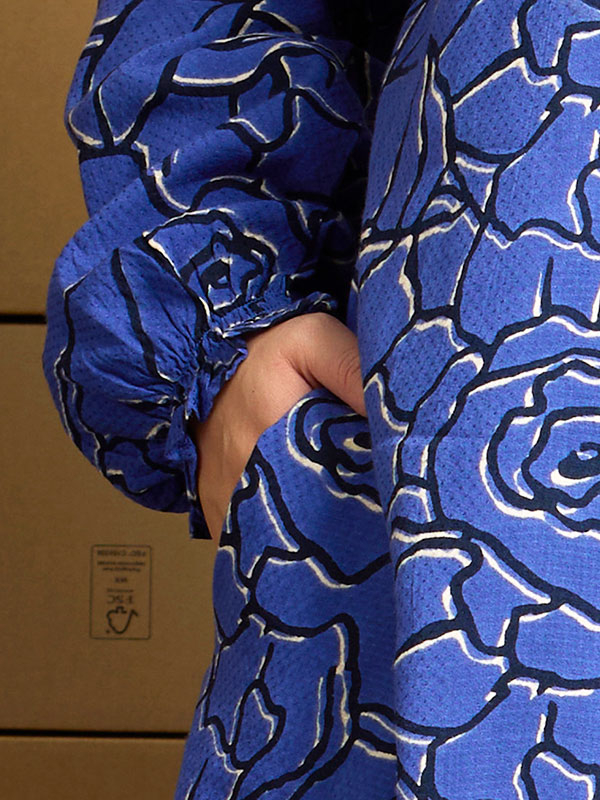 LUCILLE - Blå viskose kjole med print fra Zhenzi