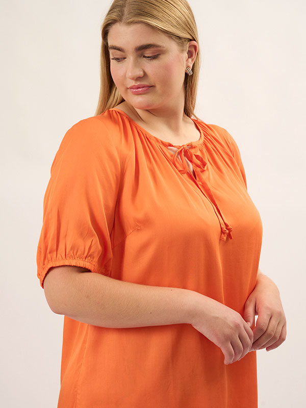 Bluse fra Adia