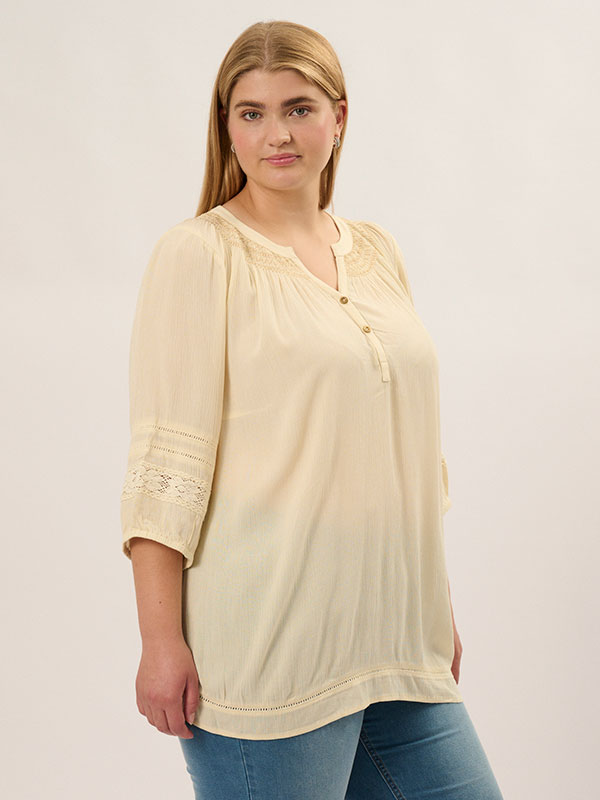 Bluse fra Adia