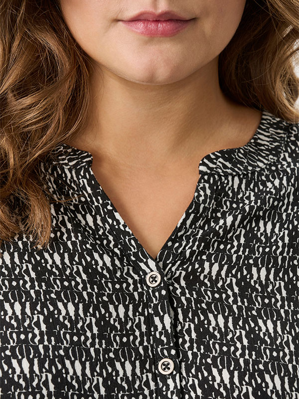 ADREGITTA - Bluse fra Adia