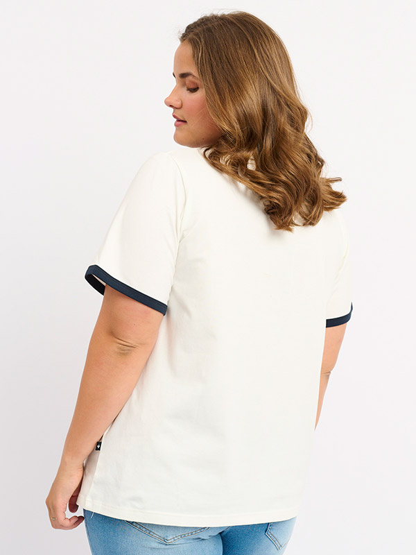 ADVALDIS - T-shirt fra Adia