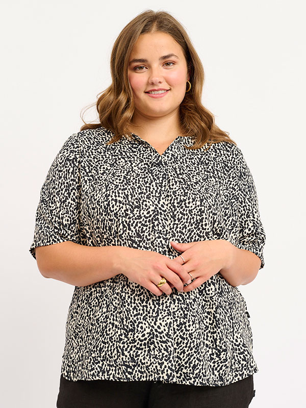 ADVIPSE - Bluse fra Adia