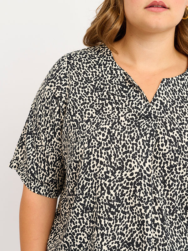 ADVIPSE - Bluse fra Adia