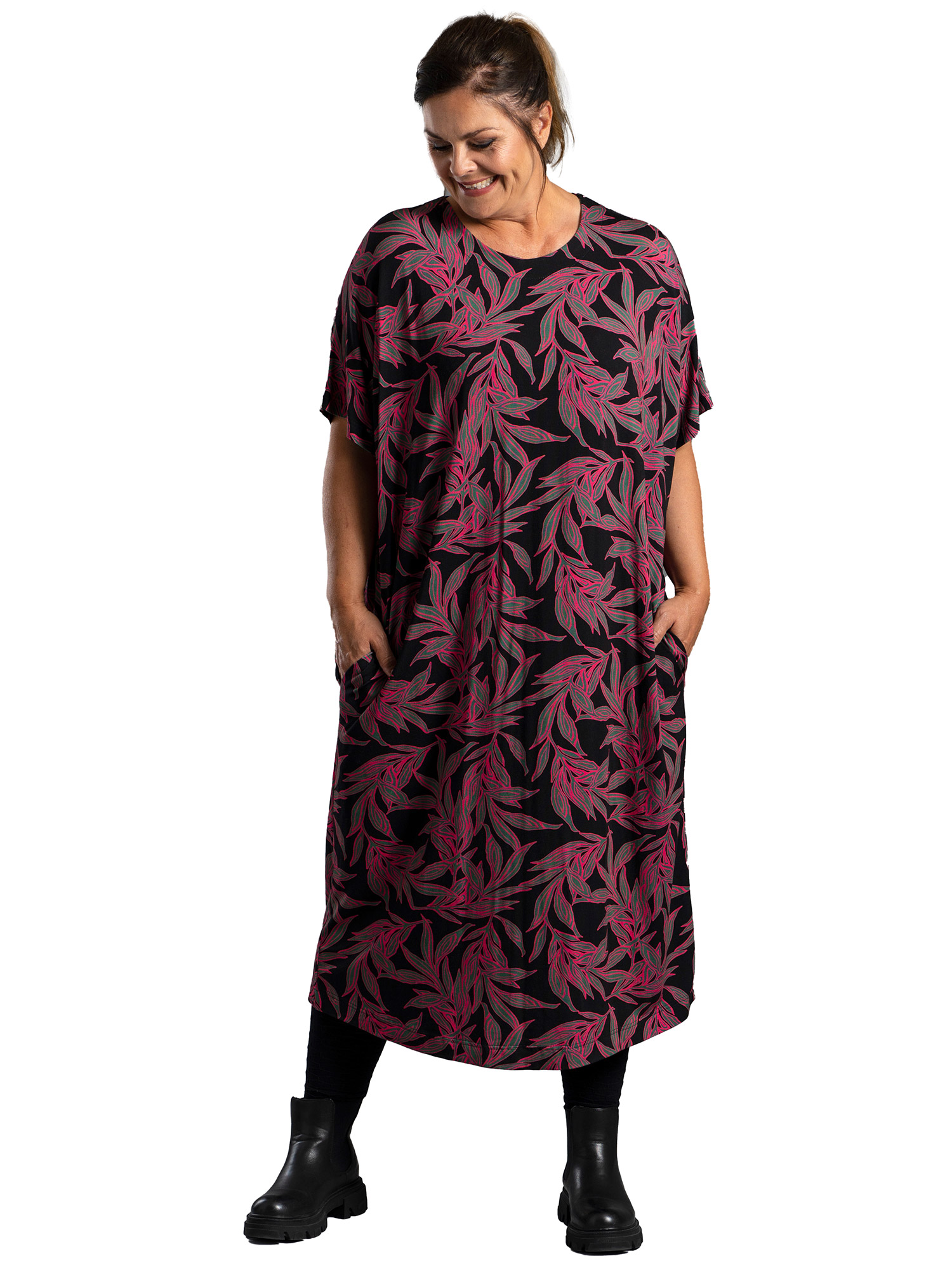 PIL - Sort oversize kjole i jersey med print fra Gozzip