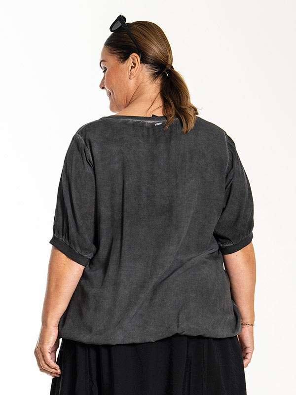 LENA - Bluse fra Gozzip Black